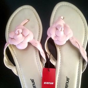 Avenue Womens Sandals